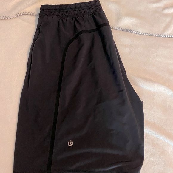 Lulu lemon shorts - Picture 2 of 3